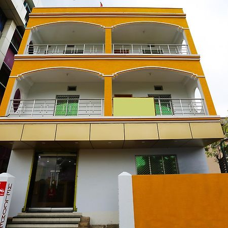 Krishna Residency Hotell Puri Exteriör bild