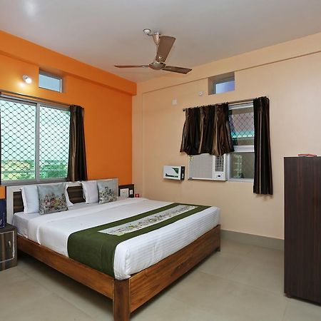 Krishna Residency Hotell Puri Exteriör bild