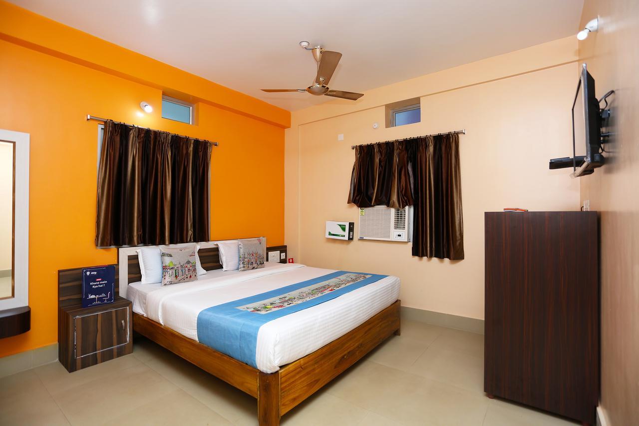 Krishna Residency Hotell Puri Exteriör bild