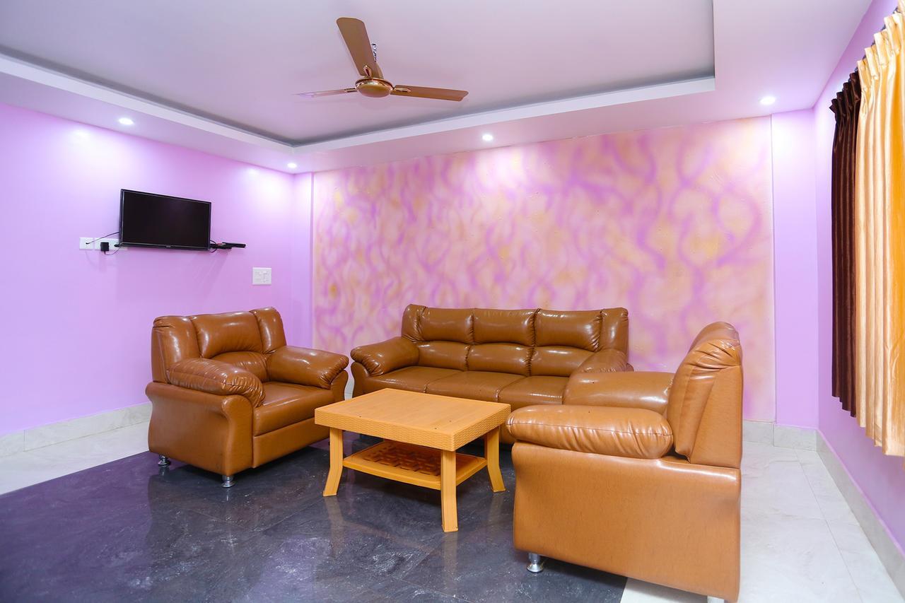 Krishna Residency Hotell Puri Exteriör bild