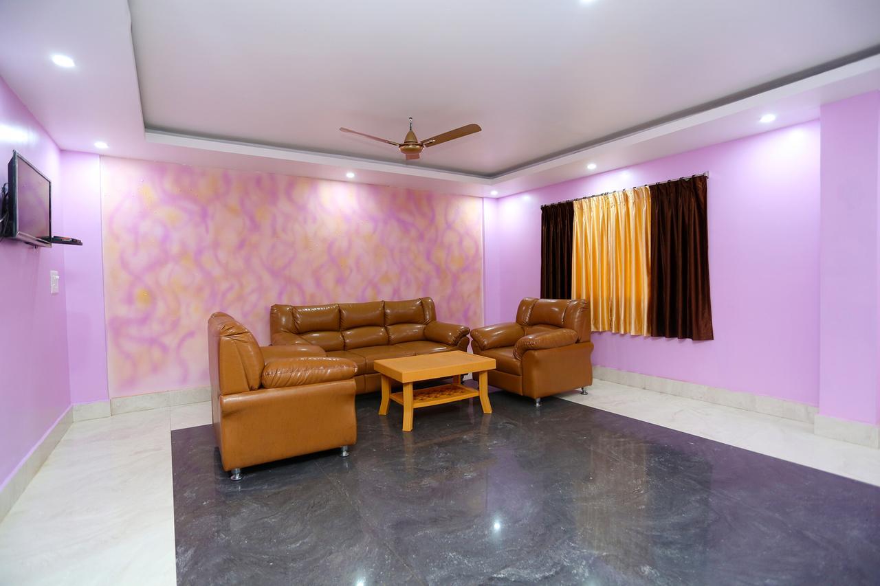 Krishna Residency Hotell Puri Exteriör bild