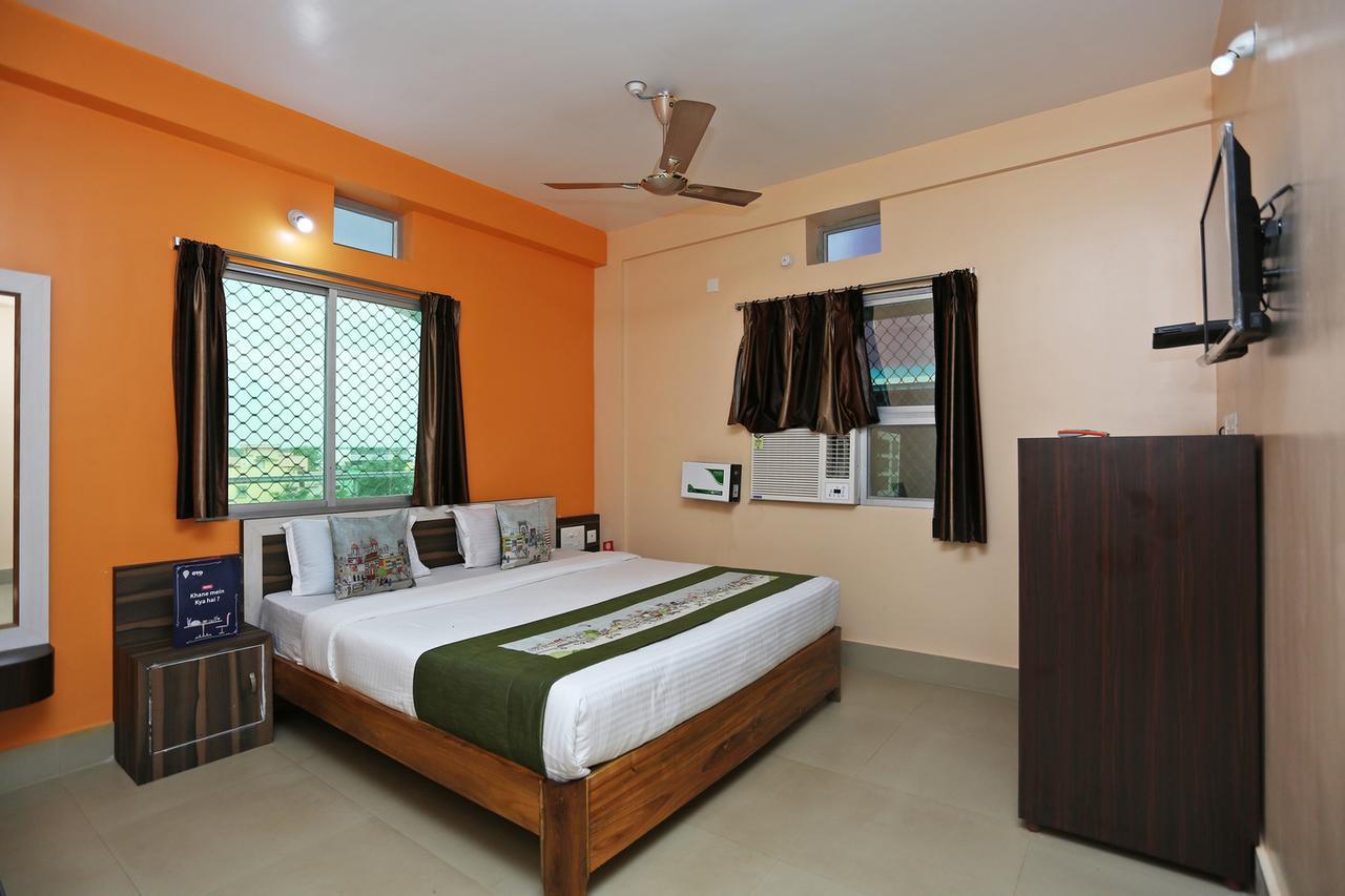 Krishna Residency Hotell Puri Exteriör bild