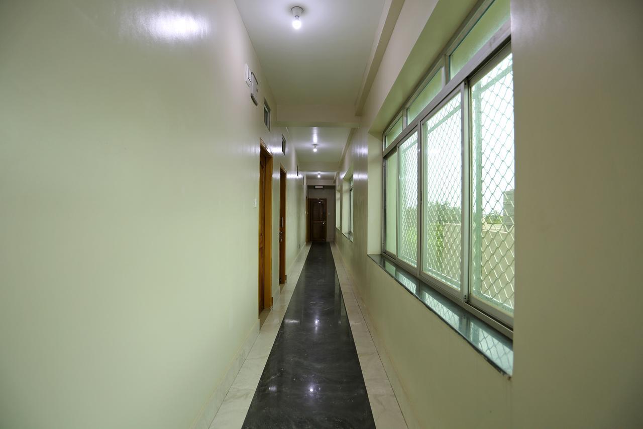 Krishna Residency Hotell Puri Exteriör bild